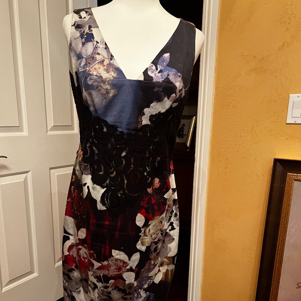 Dress - Picture 1 of 4